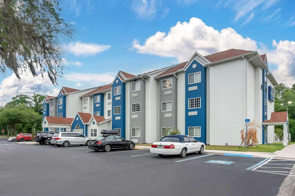 Microtel Inn & Suites By Wyndham Brooksville Ridge Manor Exterior photo