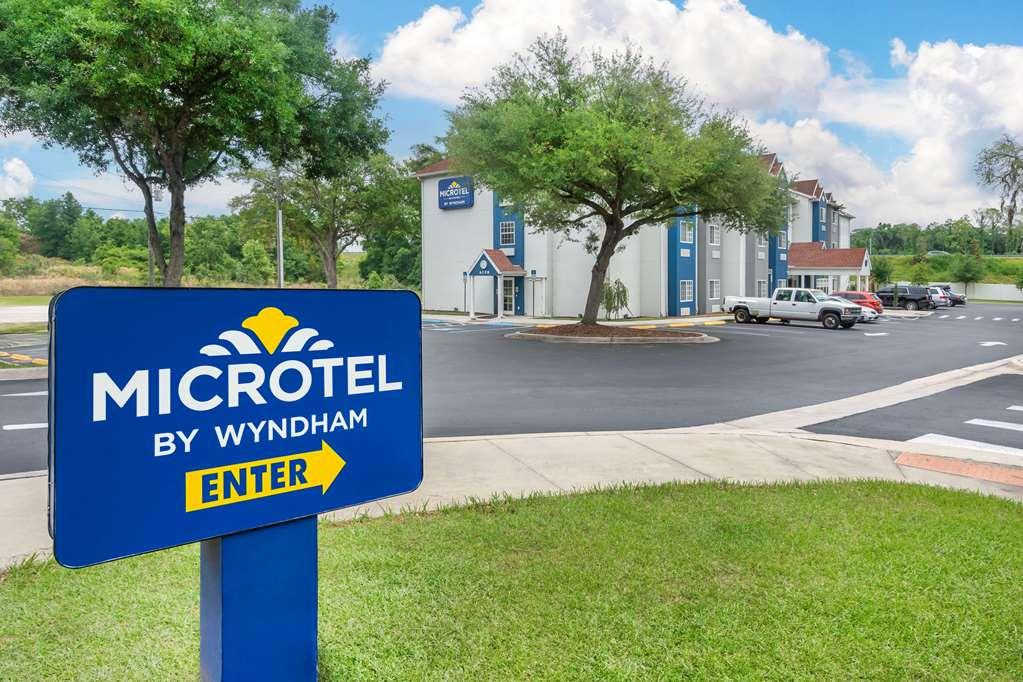 Microtel Inn & Suites By Wyndham Brooksville Ridge Manor Exterior photo